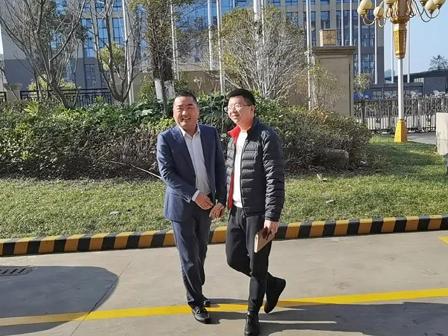 新春伊始，，，，，龙湾区空港管委会向导率队莅临集团走访慰问